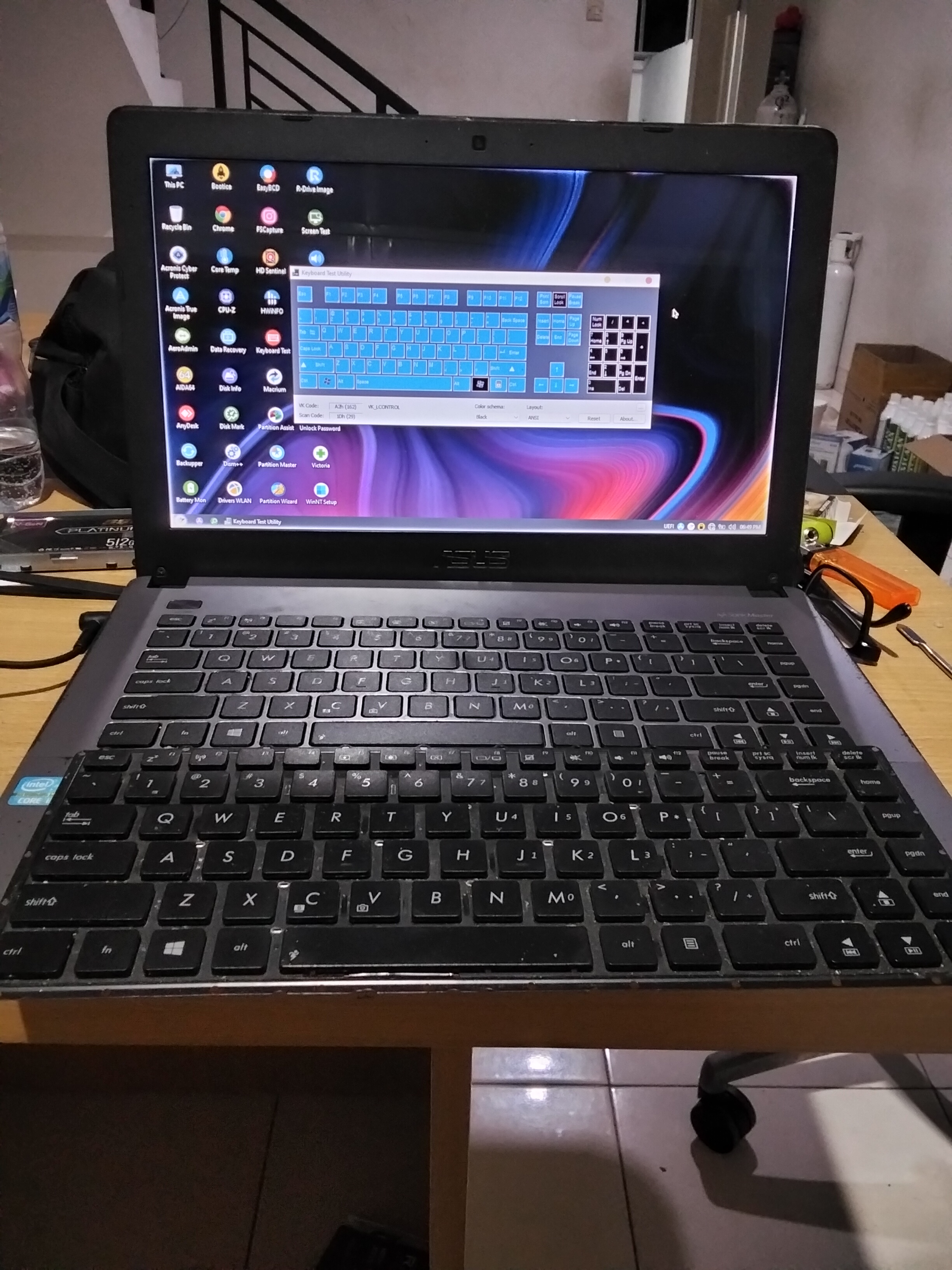 Service laptop di Spring Garden Bekasi Kota